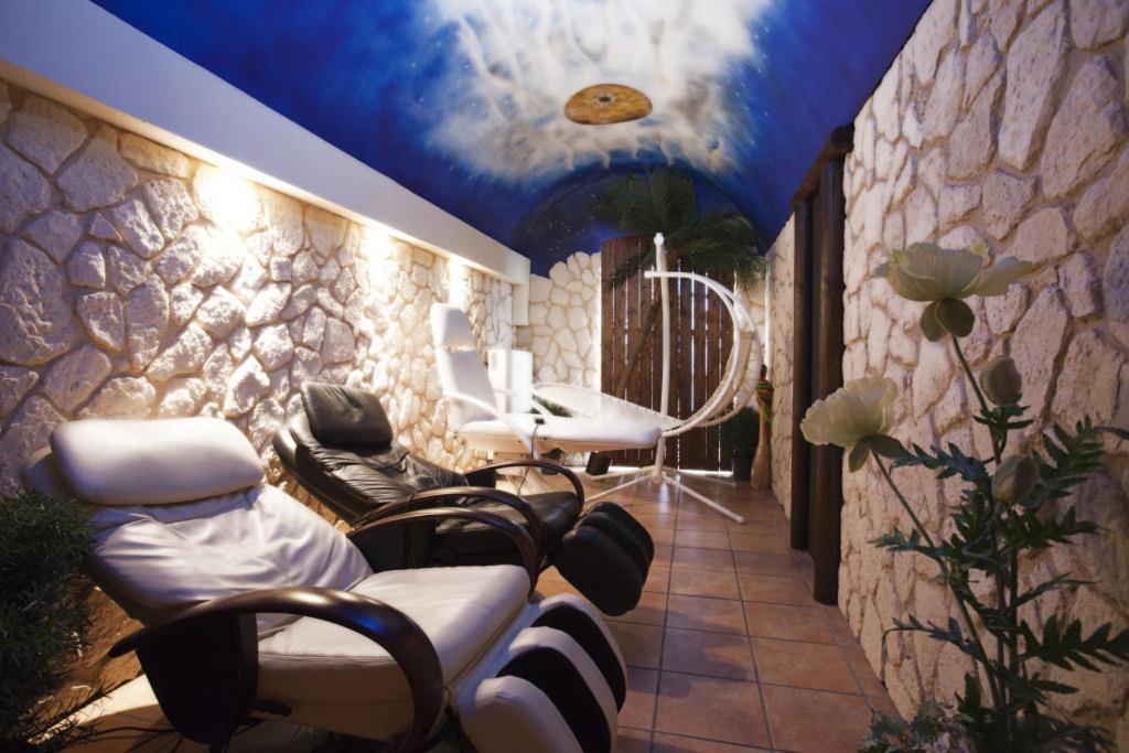 Themen Hotel Terrassen Cafe Бад-Мюндер-ам-Дайстер Экстерьер фото