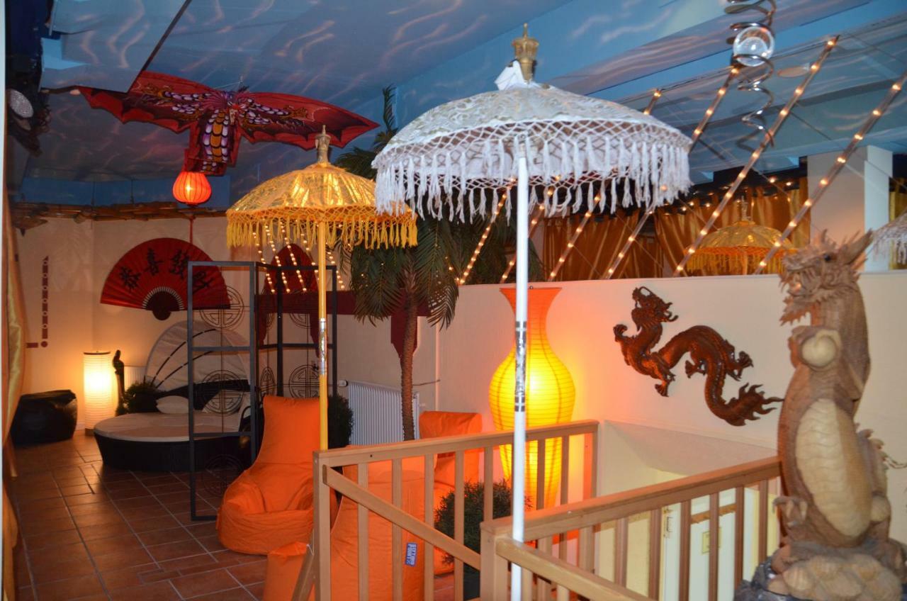 Themen Hotel Terrassen Cafe Бад-Мюндер-ам-Дайстер Экстерьер фото