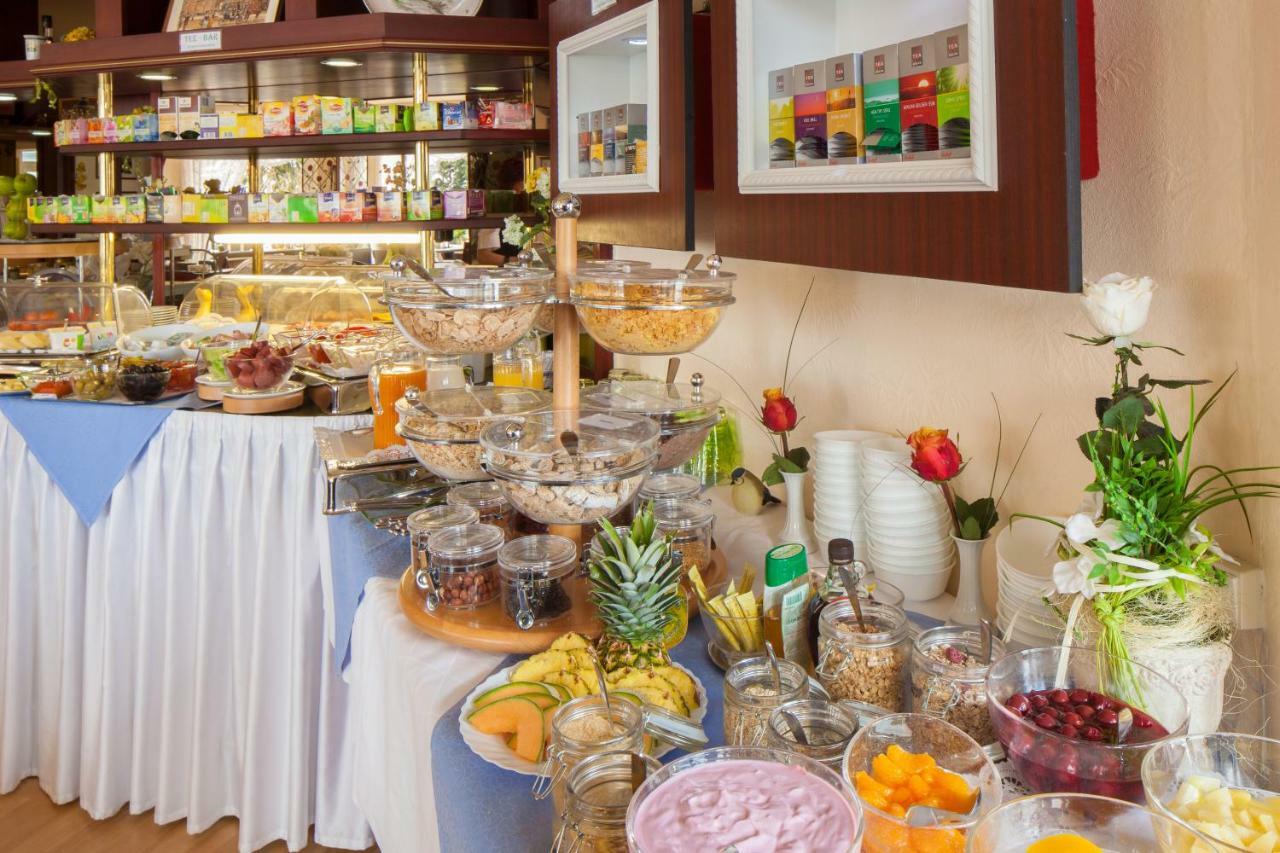 Themen Hotel Terrassen Cafe Бад-Мюндер-ам-Дайстер Экстерьер фото