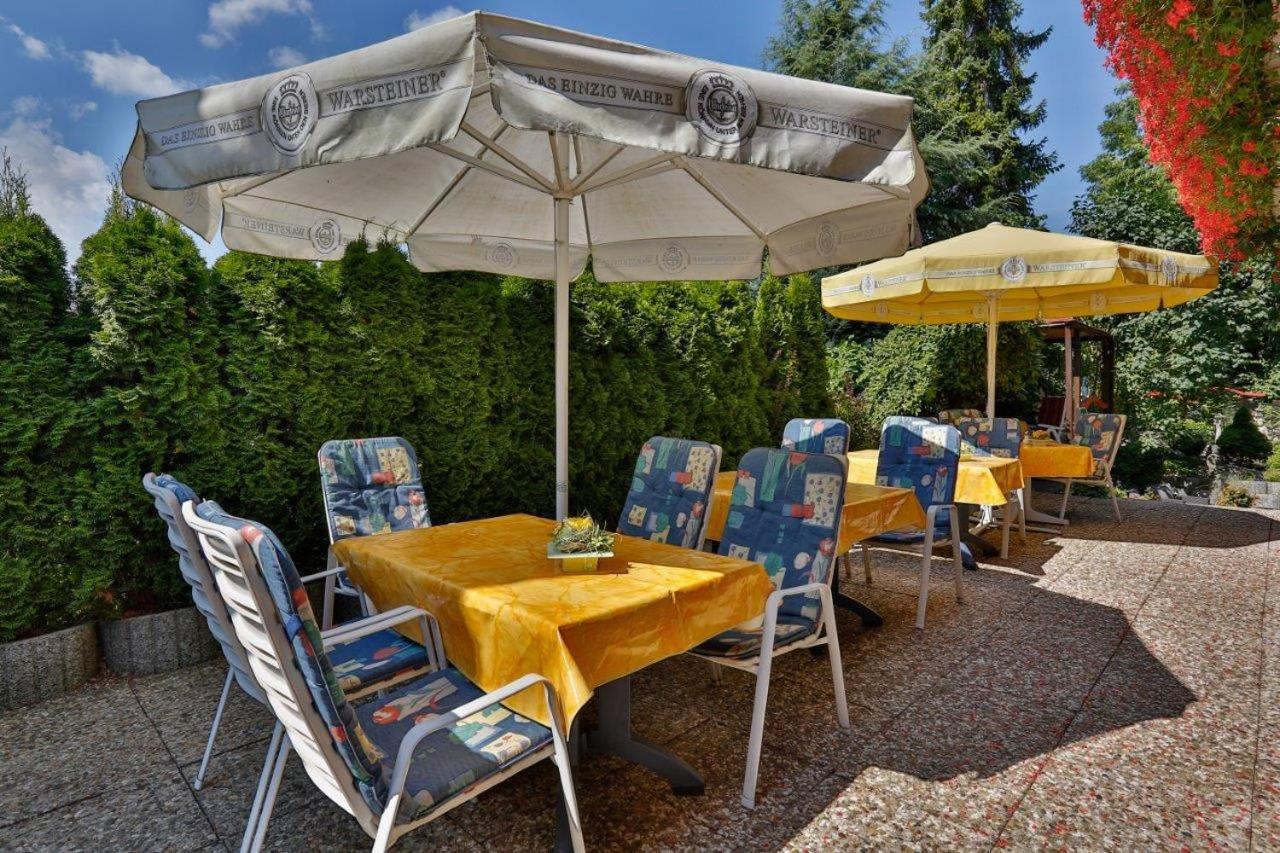 Themen Hotel Terrassen Cafe Бад-Мюндер-ам-Дайстер Экстерьер фото